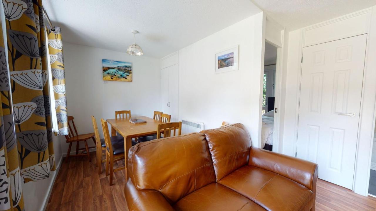 Вилла 37 Trevithick Court, Tolroy Manor Хейл Экстерьер фото